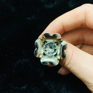 🌸 Beautiful Flower Ring